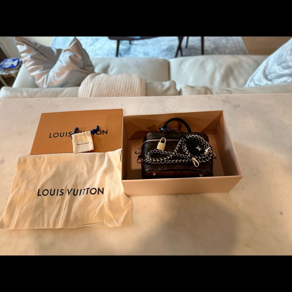 Louis Vuitton Vanity MV PM M45165